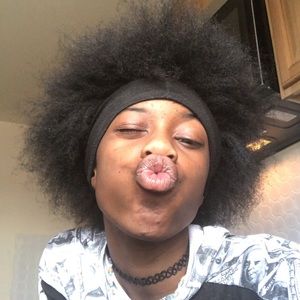 Meet your Posher, Kelicia